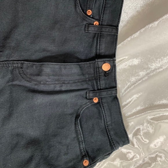 Never worn dark cut off jean shorts size 27 - Picture 6 of 11